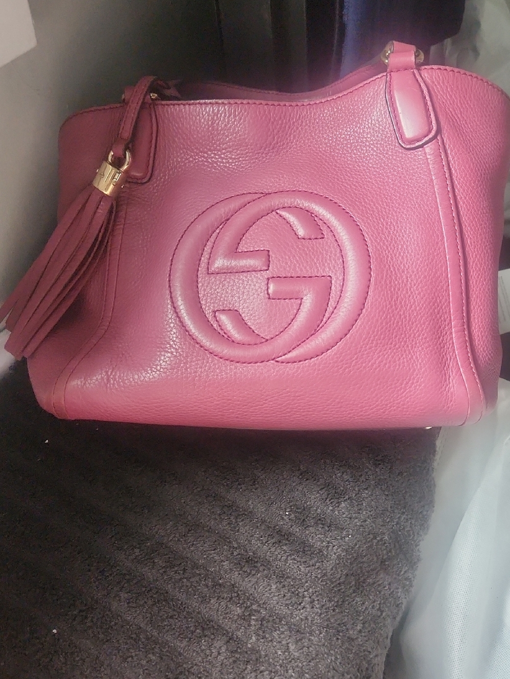 Pre-Loved Gucci Small Pebbled Leather Soho Cellarius Satchel.